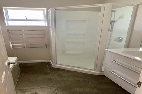 Photo of property in 65 Seacliffe Avenue, Belmont, Auckland, 0622