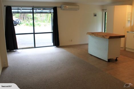 Photo of property in 1 Rauhuia Crescent, Parau, Auckland, 0604
