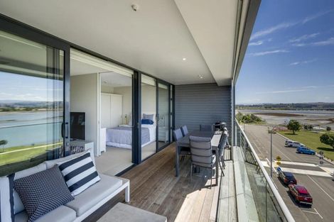 Photo of property in 502/7 Humber Street, Pandora, Napier, 4110