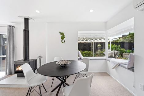 Photo of property in 31 Centreway Road, Orewa, 0931