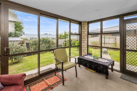 Photo of property in 17 Barry Curtis Place, Levin, 5510