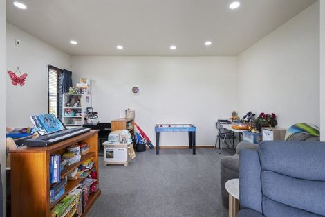Photo of property in 55 Royal Oak Drive, Kelvin Grove, Palmerston North, 4414