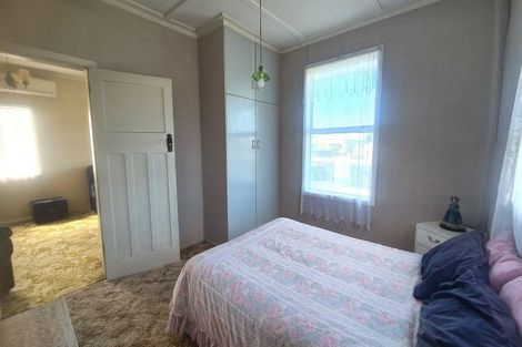 Photo of property in 3 King Street, Opunake, 4616