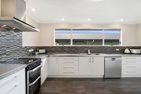 Photo of property in 23 Nottingham Avenue, Awapuni, Palmerston North, 4412