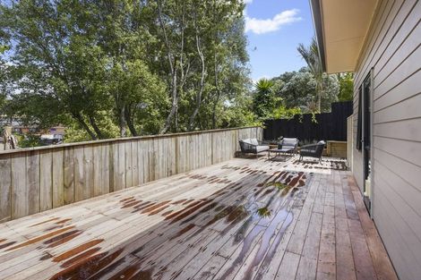 Photo of property in 18a Cottam Grove, Northcross, Auckland, 0632