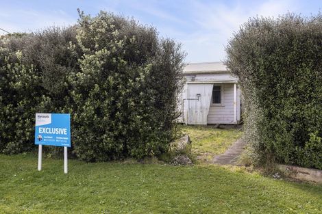 Photo of property in 11 Riemenschneider Street, Manaia, 4612