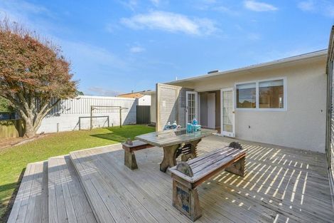 Photo of property in 411 Carrington Street, Upper Vogeltown, New Plymouth, 4310