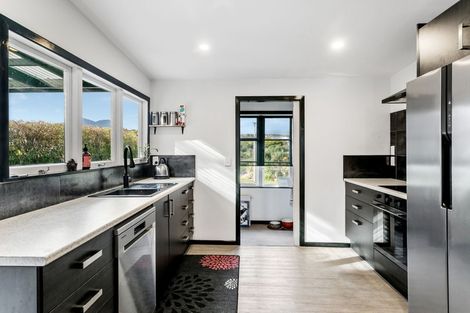 Photo of property in 14 Pipi Street, Two Mile Bay, Taupo, 3330