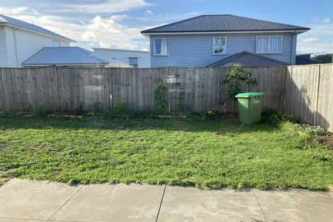 Photo of property in 37 Mettam Drive, Swanson, Auckland, 0614