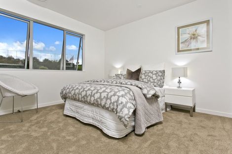Photo of property in 102 Admirals Court Drive, Greenhithe, Auckland, 0632