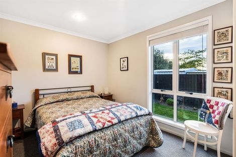 Photo of property in 31 Putake Drive, Parklands, Christchurch, 8083