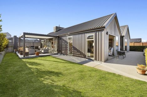 Photo of property in 30 Mount Linton Avenue, Wanaka, 9305