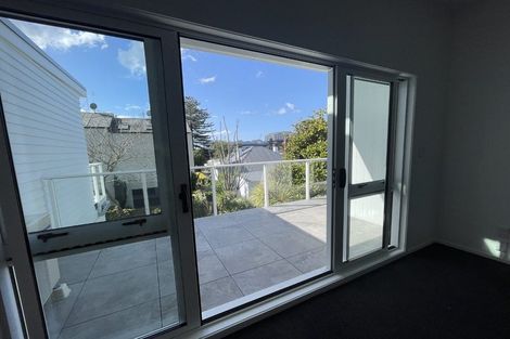 Photo of property in 8g Arotau Place, Grafton, Auckland, 1023
