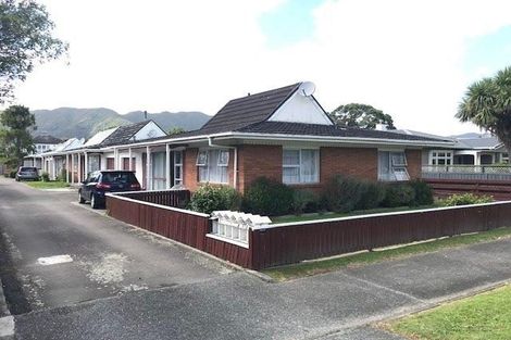 Photo of property in 4/14 Fuller Grove, Woburn, Lower Hutt, 5010