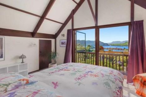 Photo of property in 3 Ridge Road, Lake Okareka, Rotorua, 3076