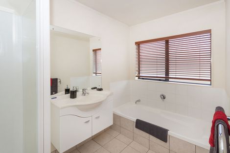 Photo of property in 145 Victoria Street West, Onehunga, Auckland, 1061