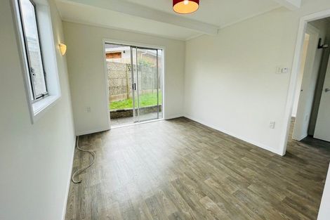 Photo of property in 3 Addison Drive, Glendene, Auckland, 0602