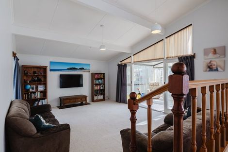 Photo of property in 23 Haast Place, Awapuni, Palmerston North, 4412