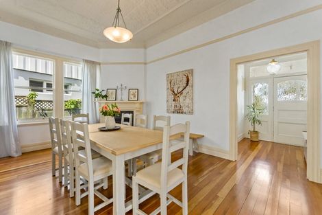 Photo of property in 4 Hinemoa Terrace, Birkenhead, Auckland, 0626