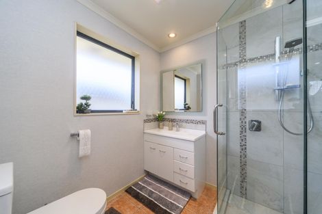 Photo of property in 146 Ruapehu Drive, Fitzherbert, Palmerston North, 4410