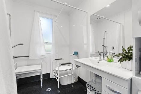 Photo of property in 12 Rawhiti Street, Vogeltown, New Plymouth, 4310