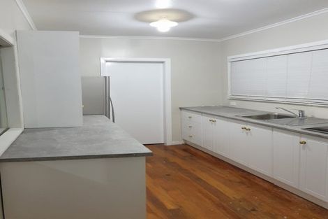 Photo of property in 1116 Whangaparaoa Road, Tindalls Beach, Whangaparaoa, 0930
