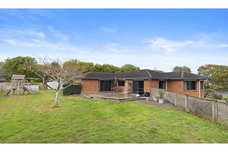 Photo of property in 2 Awaroa Stream Drive, Waiuku, 2123