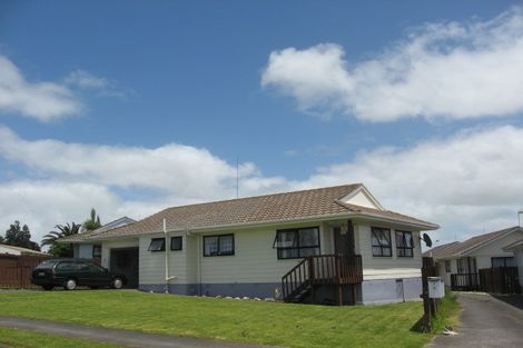 Photo of property in 6 Hanford Place, Clendon Park, Auckland, 2103