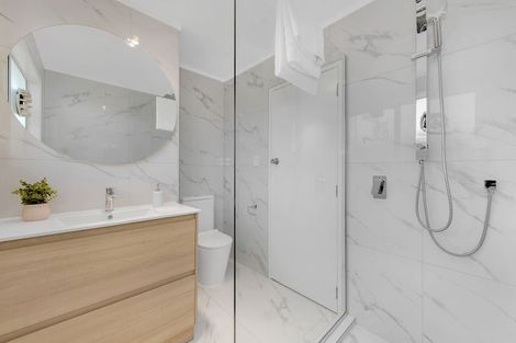 Photo of property in 30 Becker Drive, Weymouth, Auckland, 2103