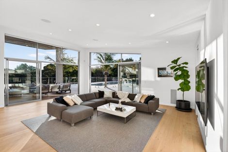 Photo of property in 73 Warman Road, Okura, Albany, 0792