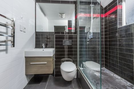 Photo of property in 10/65 Rangatira Road, Beach Haven, Auckland, 0626