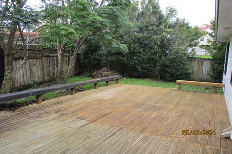 Photo of property in 2/28 De Quincey Terrace, Highland Park, Auckland, 2010