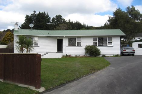 Photo of property in 41 Fraser Street, Wainuiomata, Lower Hutt, 5014