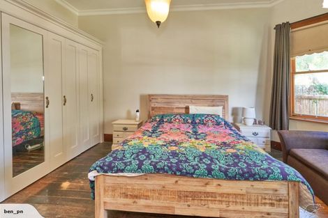 Photo of property in 11 Hereford Street, West End, Palmerston North, 4410