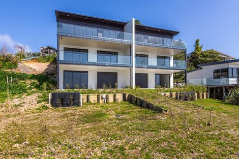 Photo of property in 8a Crispe Road, Clarks Beach, 2122