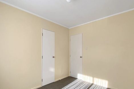 Photo of property in 4/390 West Coast Road, Glen Eden, Auckland, 0602