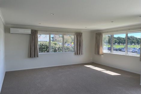 Photo of property in 450 Devonport Road, Tauranga South, Tauranga, 3112