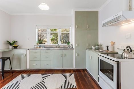 Photo of property in 2 Chester Road, Tawa, Wellington, 5028