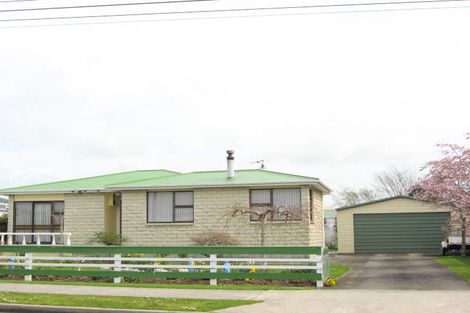 Photo of property in 10 Standish Street, Inglewood, 4330