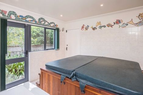 Photo of property in 247 Te Moana Road, Waikanae, 5036