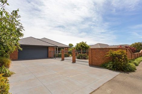Photo of property in 317 Gardiners Road, Harewood, Christchurch, 8051