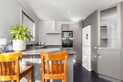 Photo of property in 8 Elizabeth Place, Clive, 4102