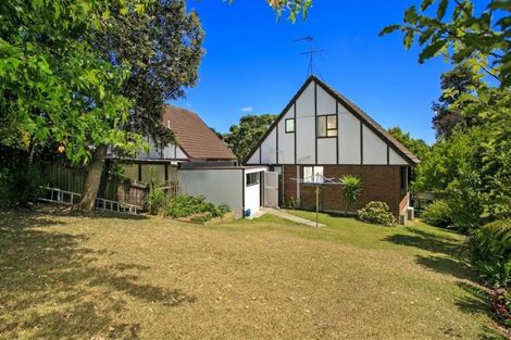 Photo of property in 2/17 Weetman Drive, Browns Bay, Auckland, 0630
