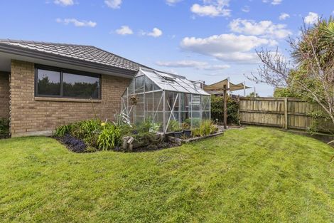 Photo of property in 29 Johnstone Drive, Fitzherbert, Palmerston North, 4410