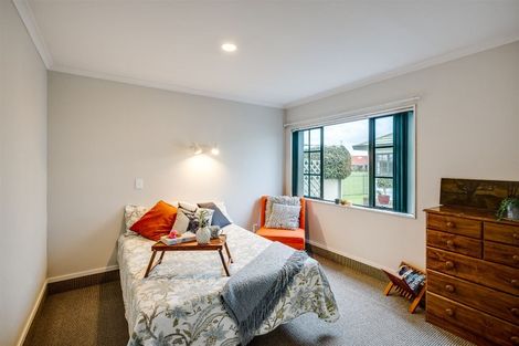 Photo of property in 1/2 Spriggs Crescent, Greenmeadows, Napier, 4112