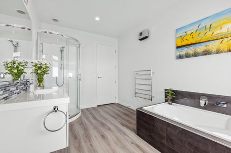 Photo of property in 1 Benmore Place, Poraiti, Napier, 4112