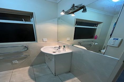 Photo of property in 25 Baltersan Drive, Flat Bush, Auckland, 2016