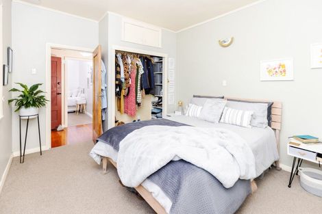 Photo of property in 90 Forest Lake Road, Forest Lake, Hamilton, 3200