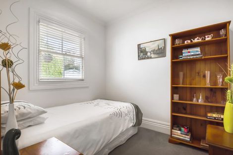 Photo of property in 1/14 Beach Road, Northcote Point, Auckland, 0627