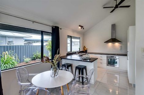 Photo of property in 44a Warwick Crescent, Taradale, Napier, 4112